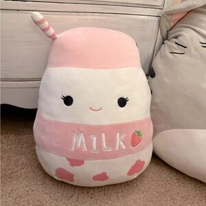 NWT Amelie 14” Squishmallow 🍓🥛
